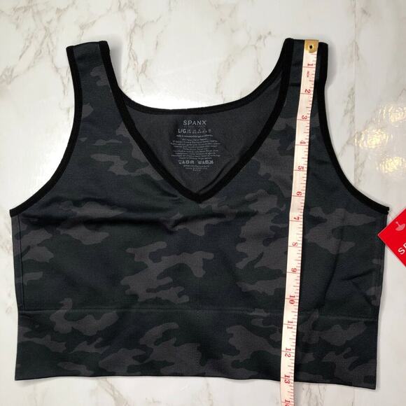 NWT Spanx Black Camo Lamn Activewear Athleisure Seamless Crop Top size L - Picture 7 of 7